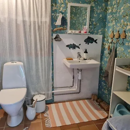 ベッド・アンド・ブレックファスト Bauernhofferien Auf Mon Askeby