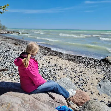 ベッド・アンド・ブレックファスト Bauernhofferien Auf Mon Askeby