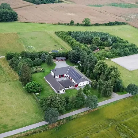 Bauernhofferien Auf Mon Nocleg ze śniadaniem *